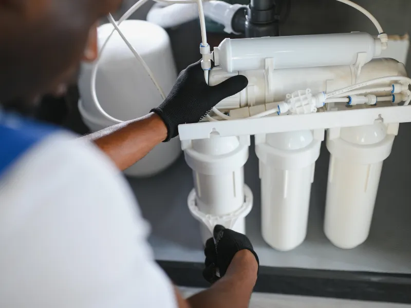 Podblatowy filtr odwróconej osmozy